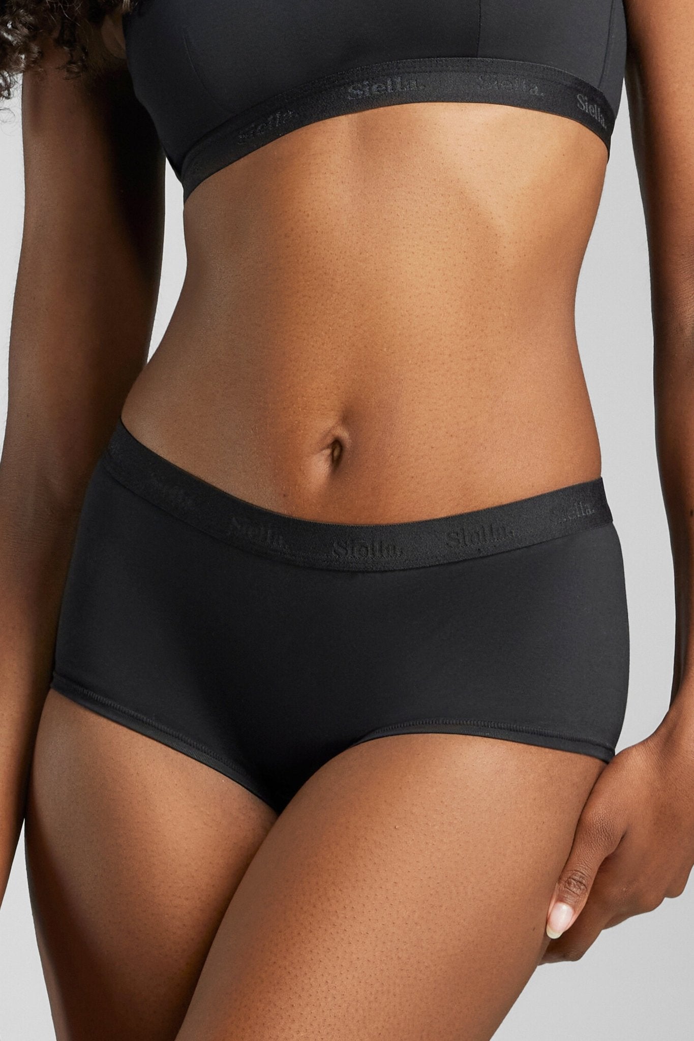 Organic Cotton Boy Short - Siella - Color: Black Noir