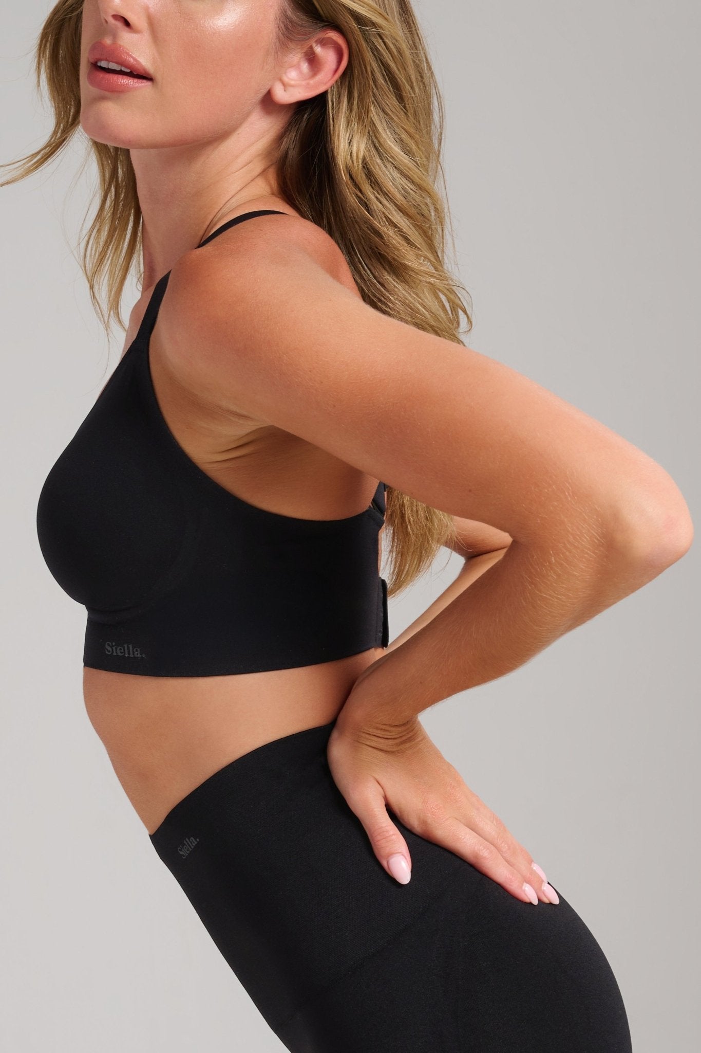 Sculpt V - Neck Bra - Siella - Color: Black Noir