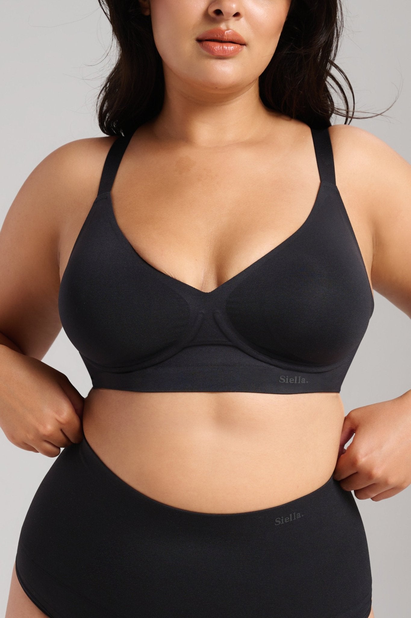 Sculpt V - Neck Bra - Siella - Color: Black Noir