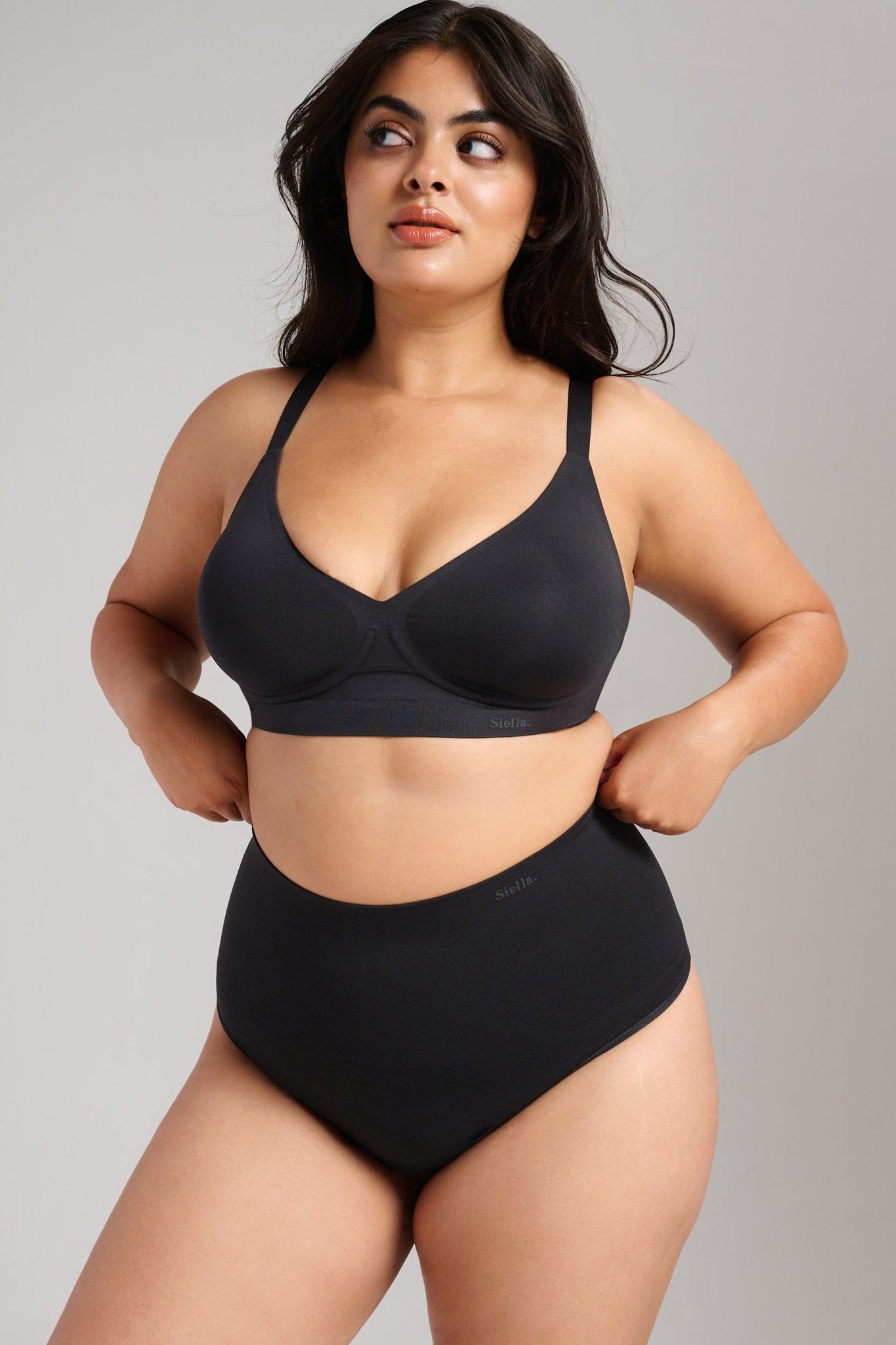Sculpt V - Neck Bra - Siella - Color: Black Noir