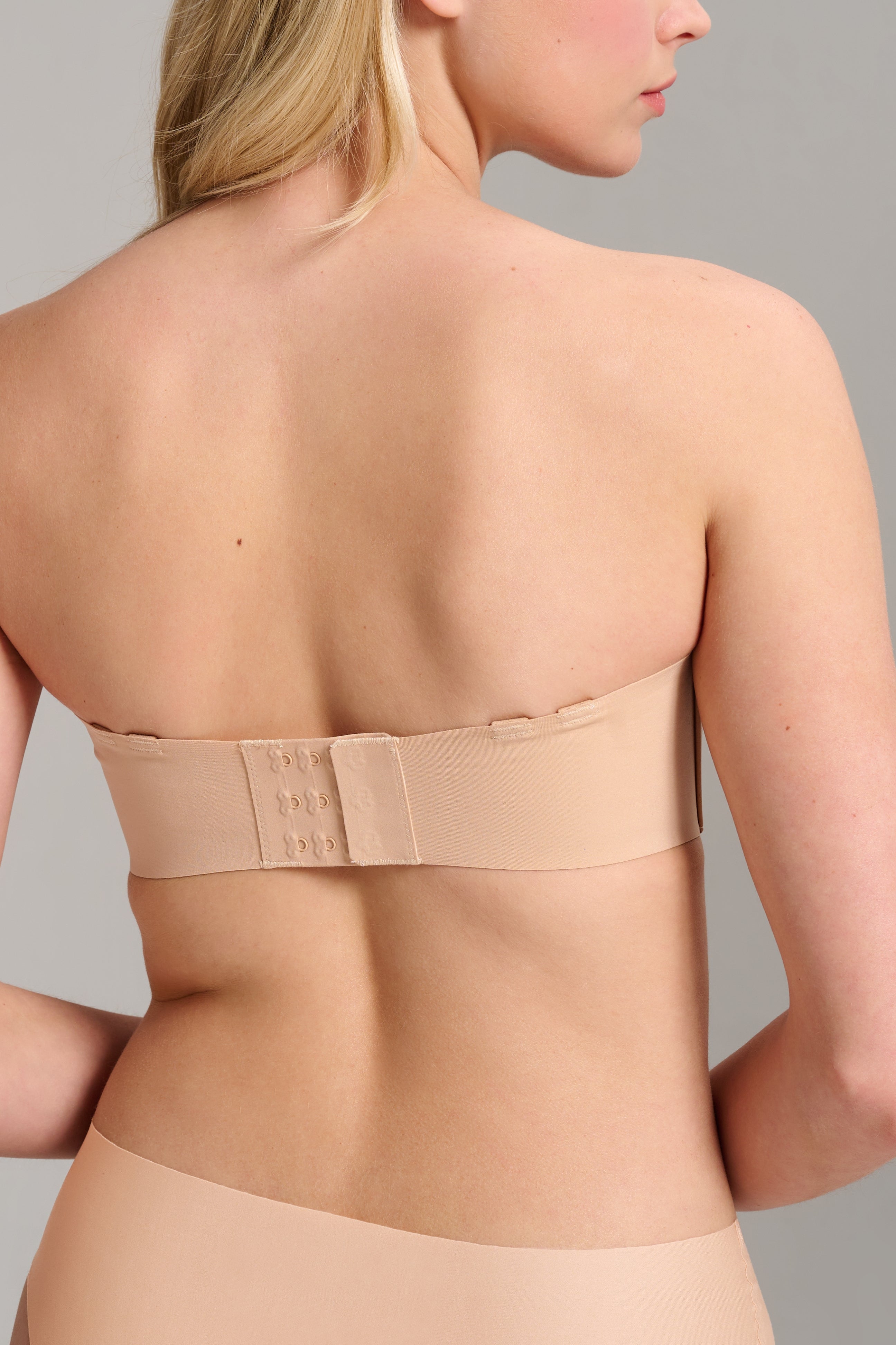 No-Show Strapless Foam Bra - Siella - Color: Maple Sugar Sucre d'érable