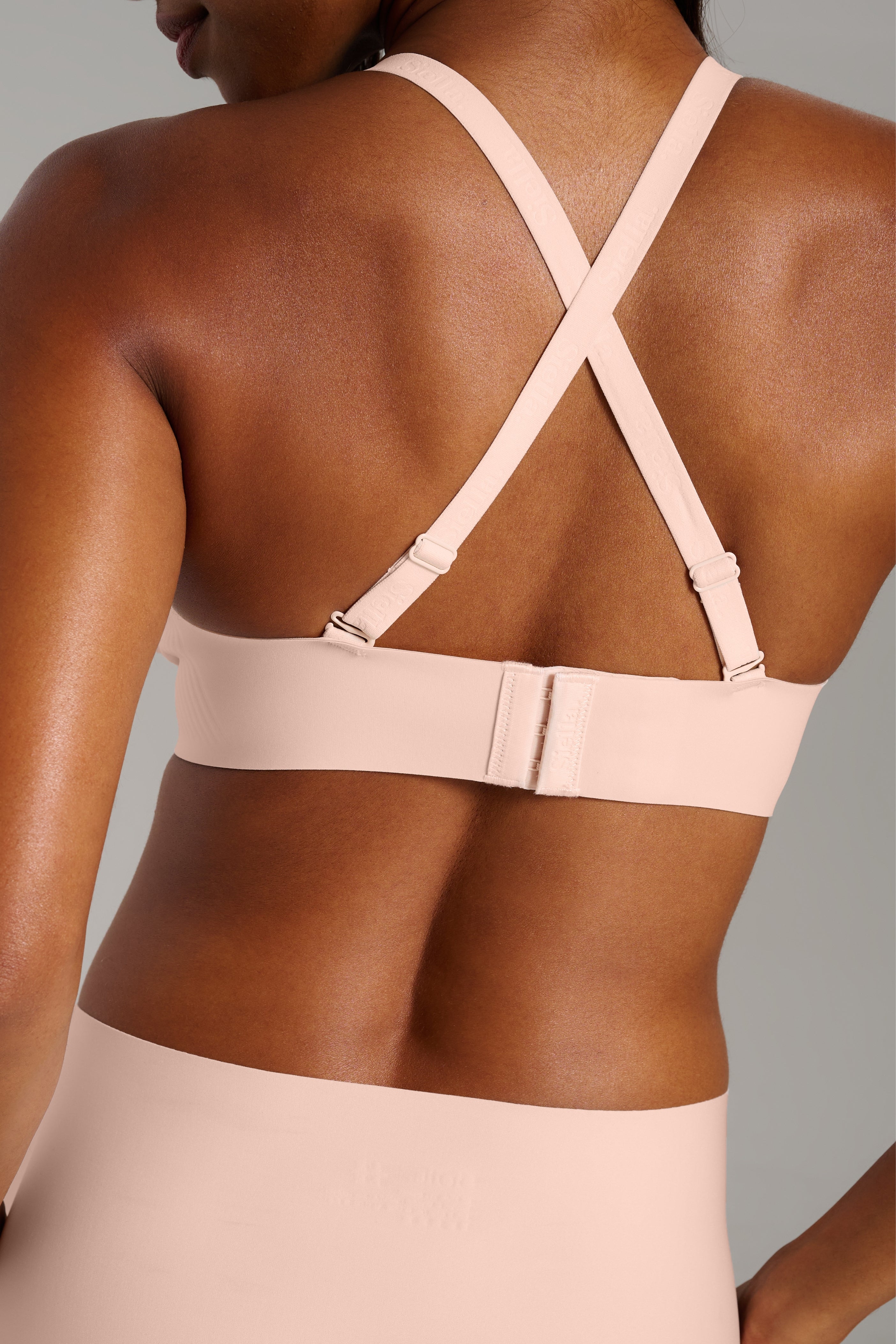 No-Show Triangle Seamless Bra - SIELLA - Color: Barely Pink Rose délicat