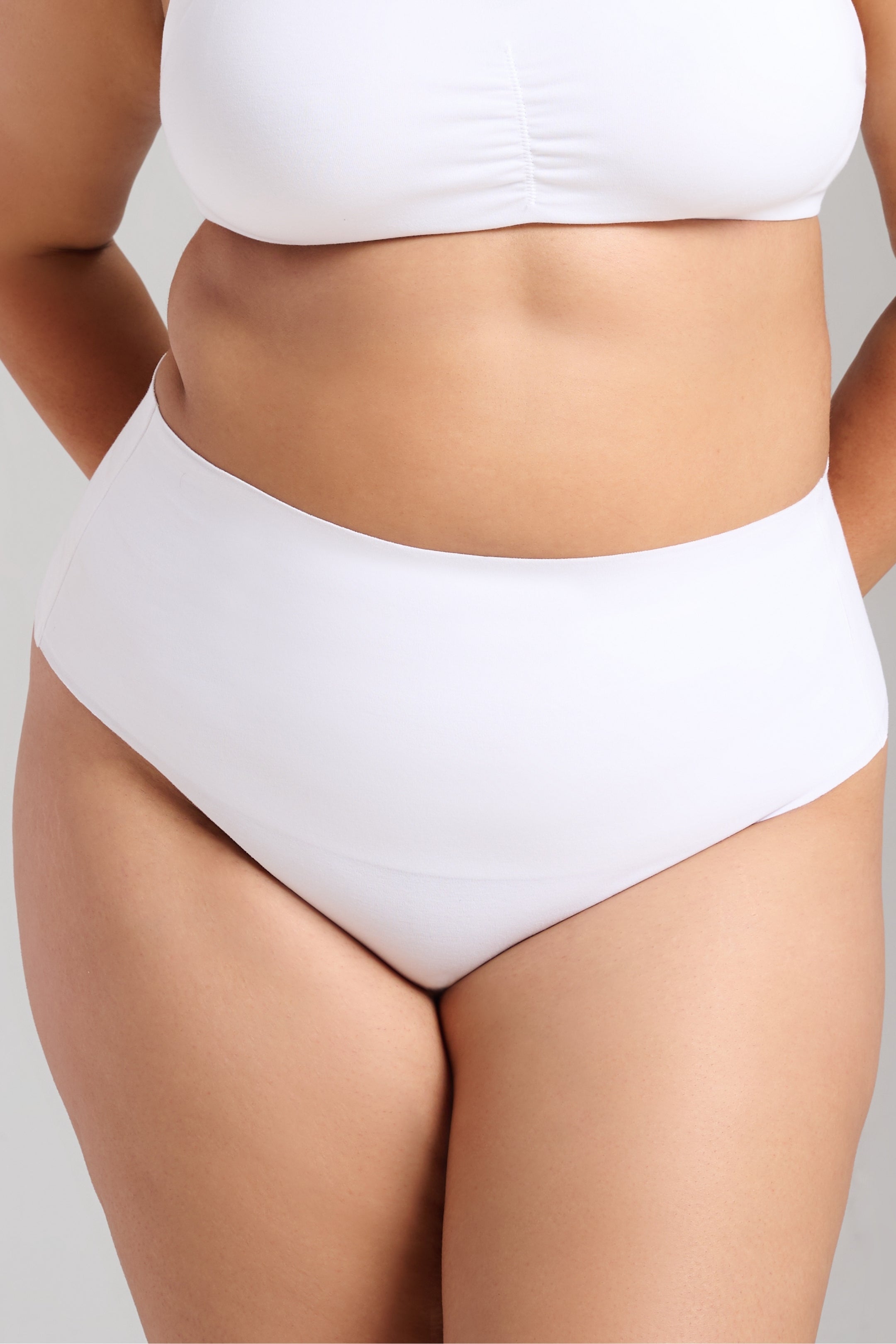 Organic Cotton No-Show Shaping Thong - SIELLA - Color: White Blanc
