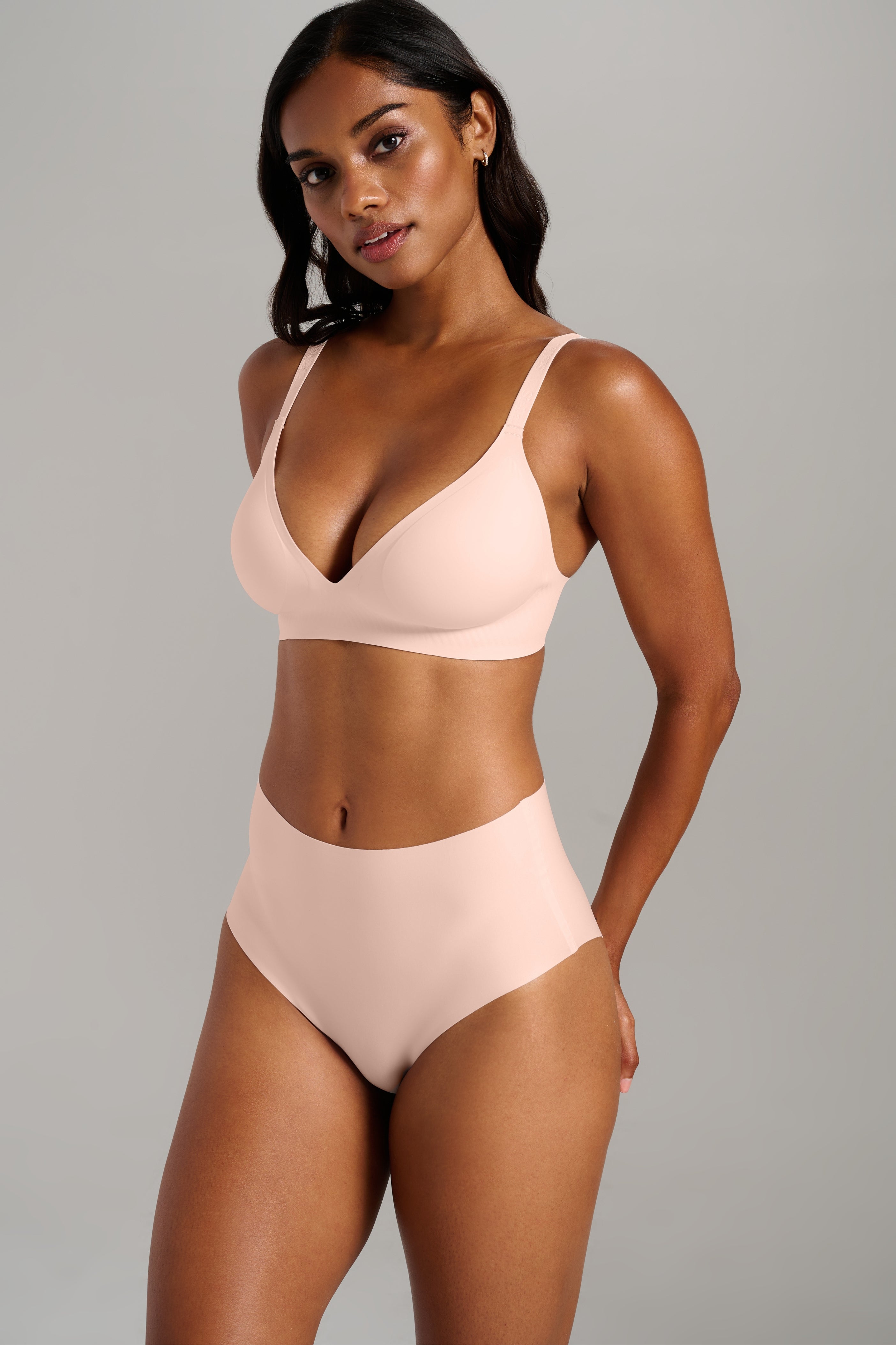 No-Show Triangle Seamless Bra - SIELLA - Color: Barely Pink Rose délicat