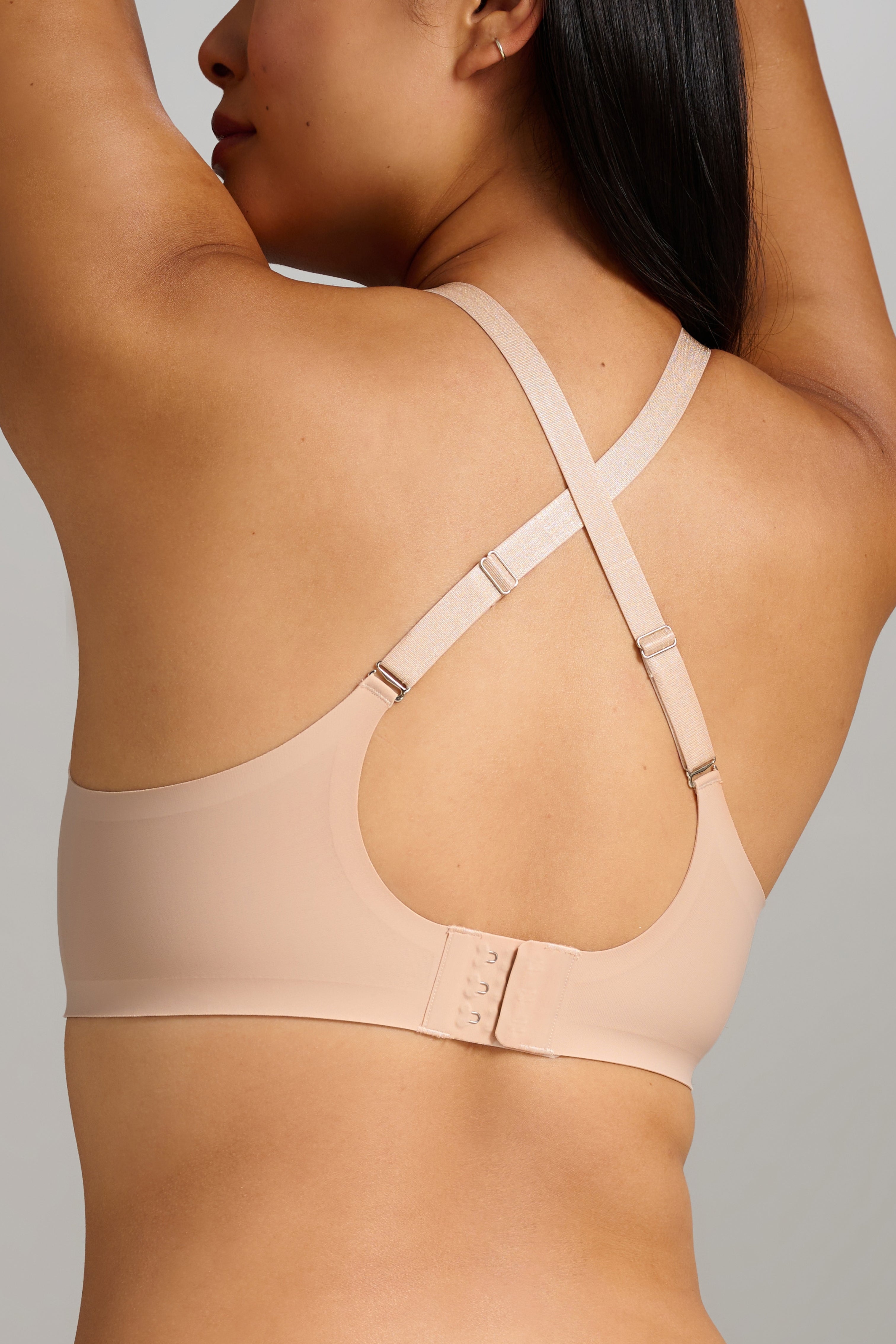 Invisible V-Neck Bra - SIELLA - Color: Biscotti Beige Beige biscotti