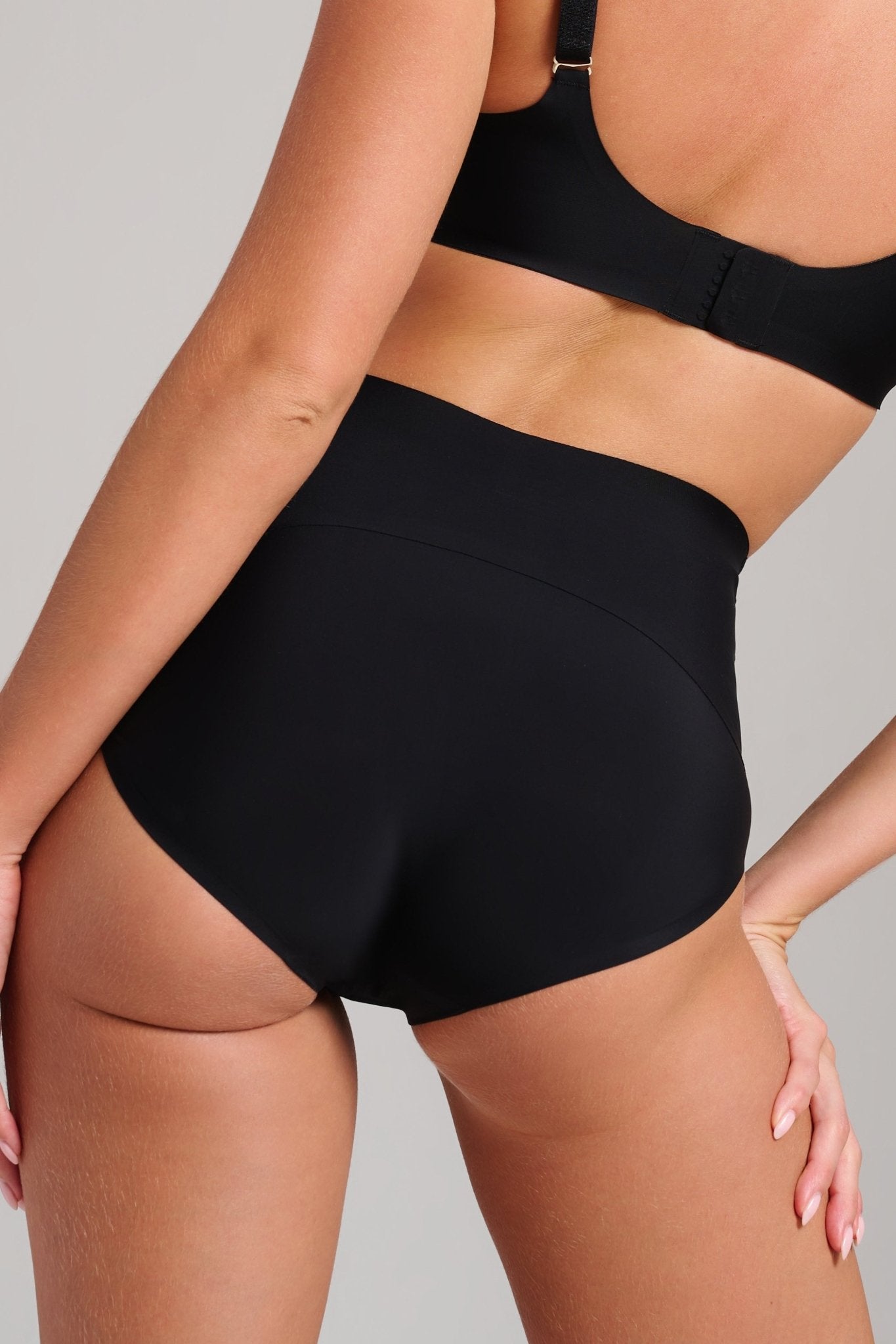 Invisible High Waist Shaping Brief - SIELLA - Color: Black Noir
