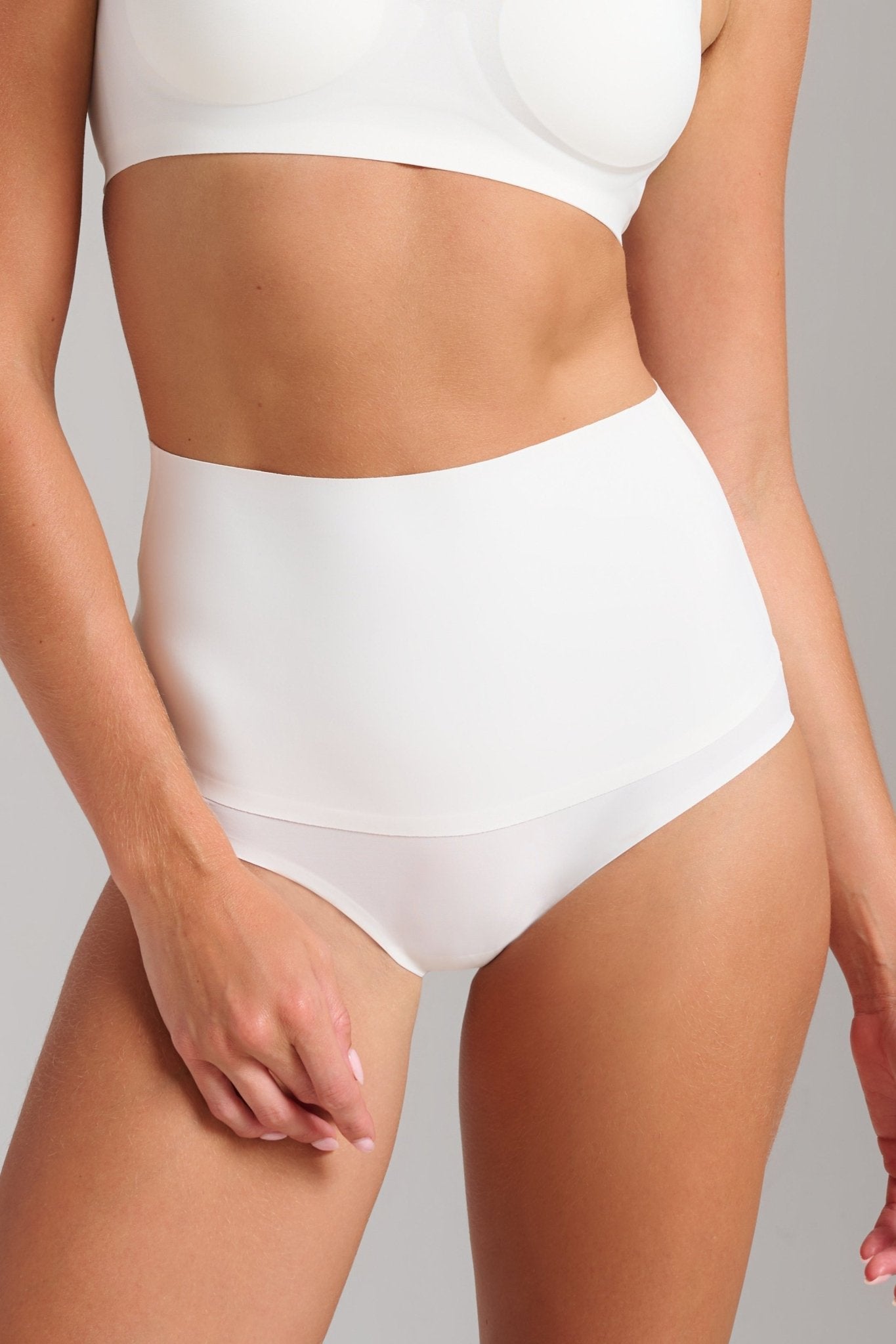 Invisible High Waist Shaping Brief - SIELLA - Color: White Blanc