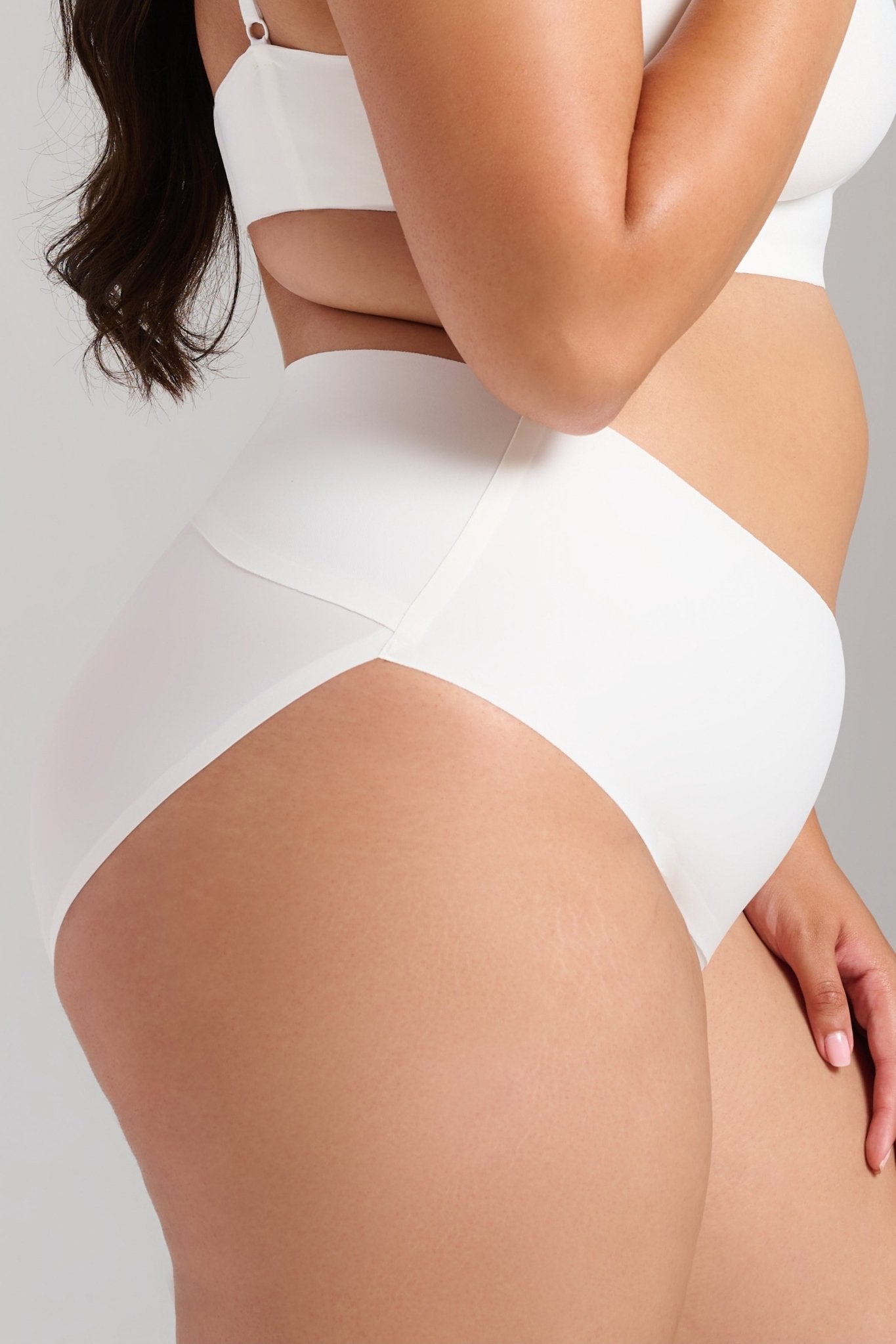 Invisible Shaping Panty - Siella - Color: White Blanc