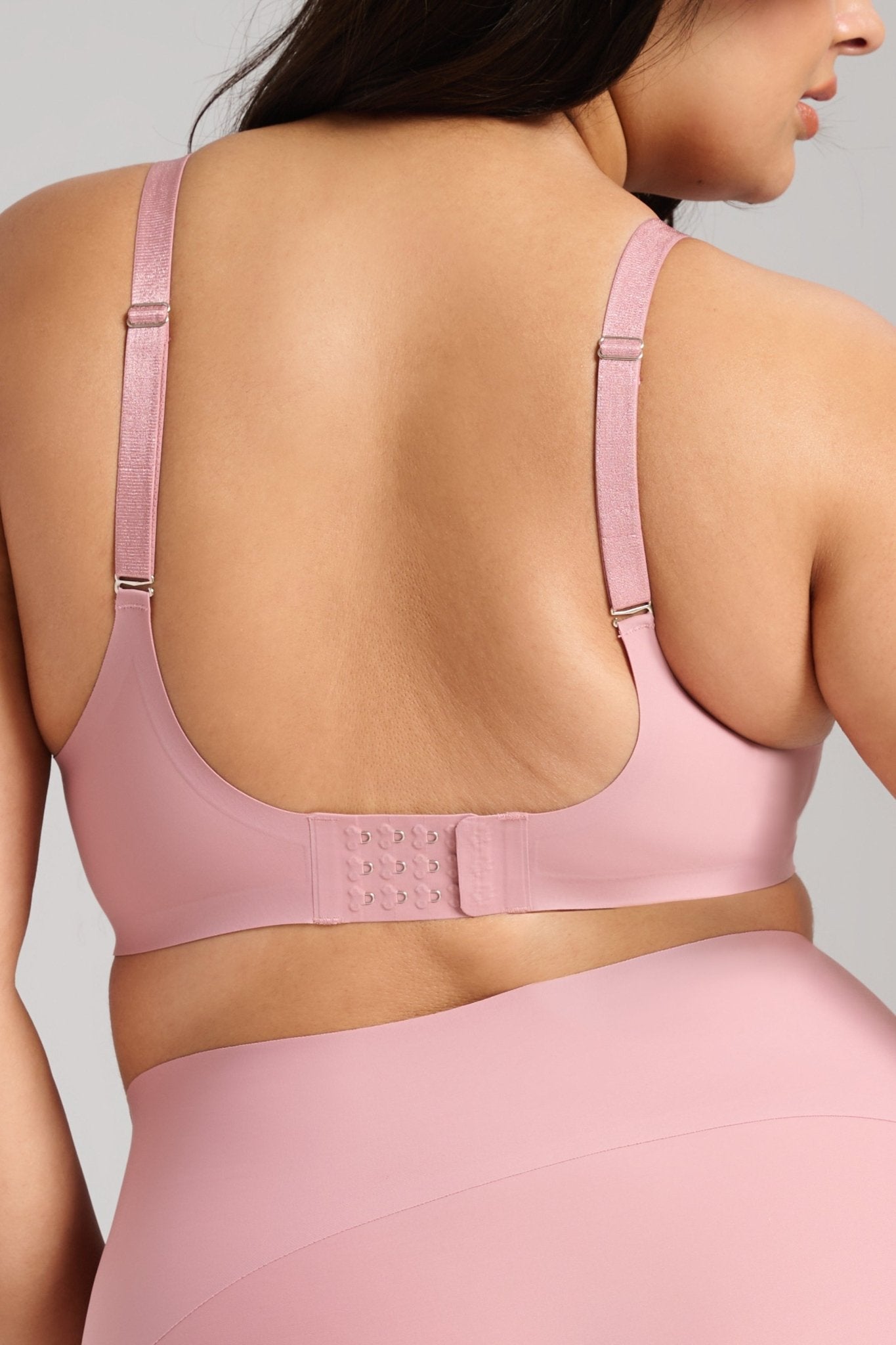 Invisible V-Neck Bra - SIELLA - Color: Dusty Rose Vieux rose