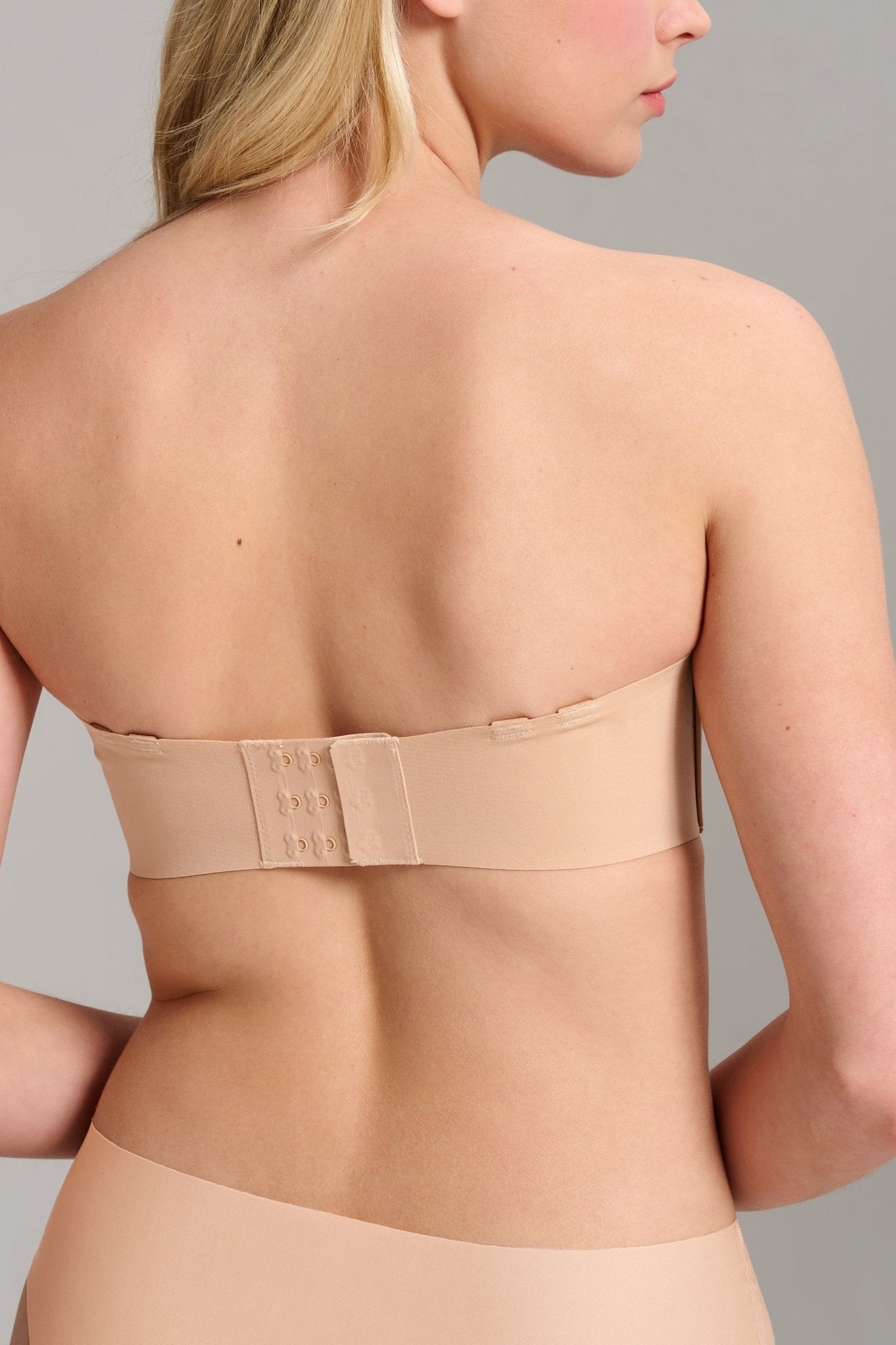 No-Show Strapless Foam Bra - Siella - Color: Maple Sugar Sucre d'érable