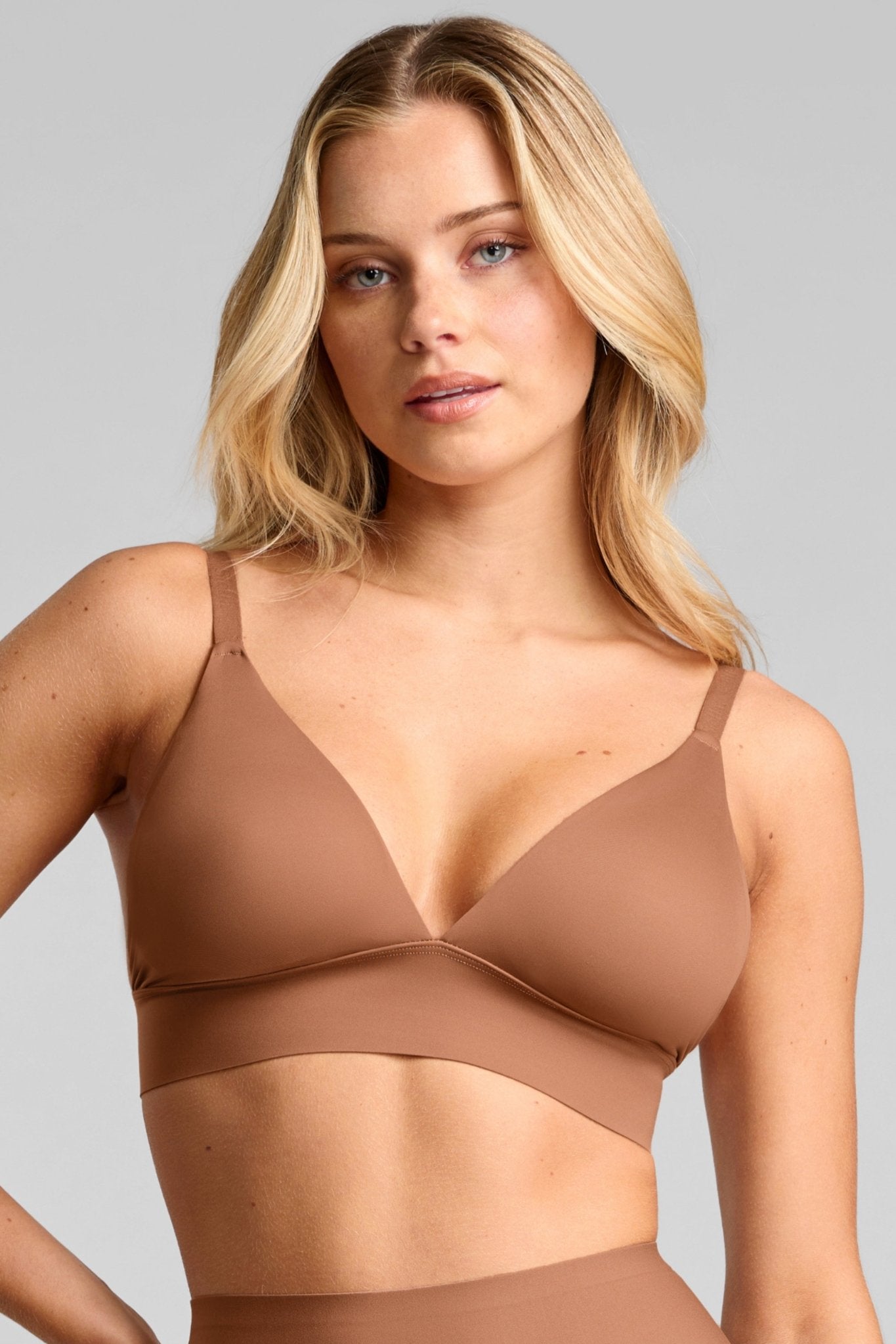 No - Show Triangle Bra - Siella - Color: Toffee Caramel