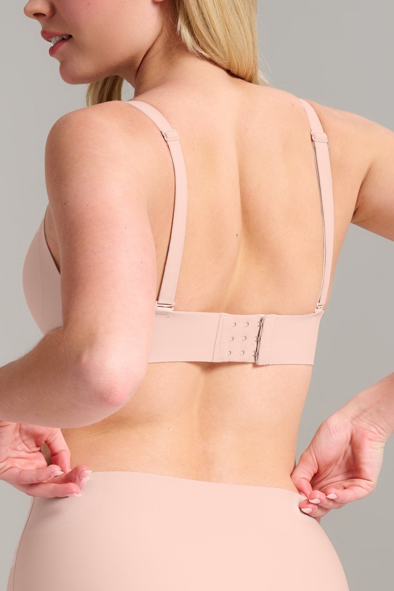 No-Show Triangle Seamless Bra - SIELLA - Color: Barely Pink Rose délicat