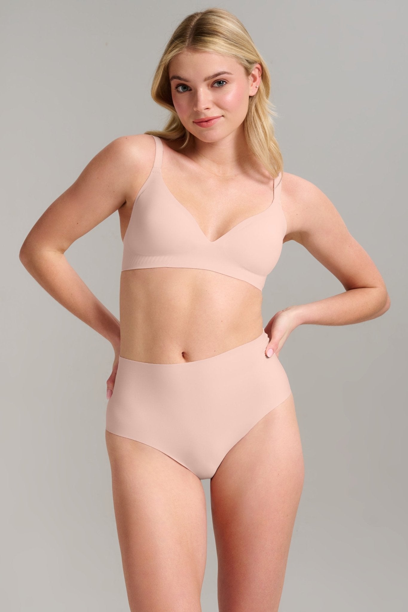 No-Show Triangle Seamless Bra - SIELLA - Color: Barely Pink Rose délicat