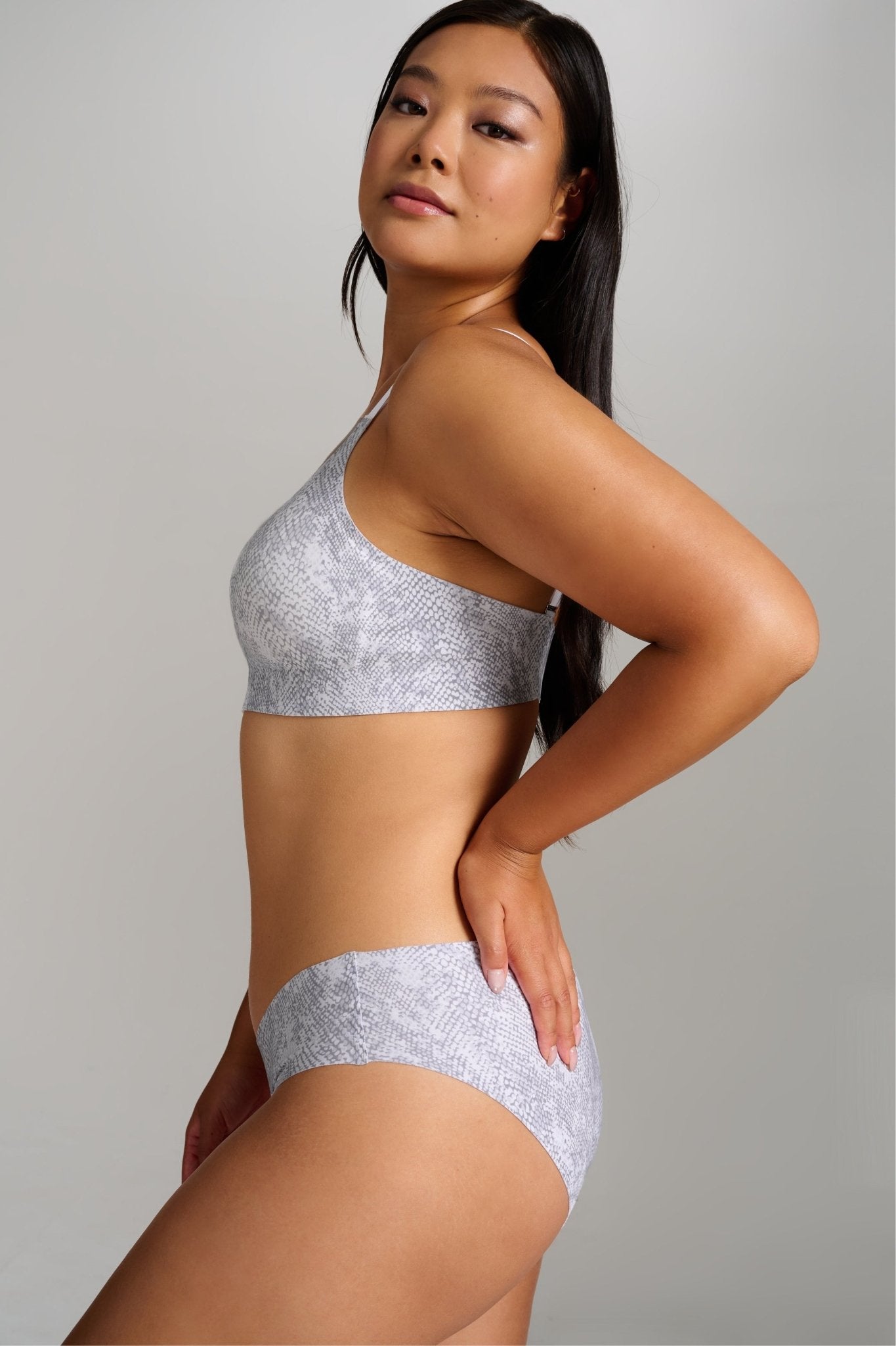 Organic Cotton No-Show Bikini - Siella - Color: Grey Snake Serpent gris
