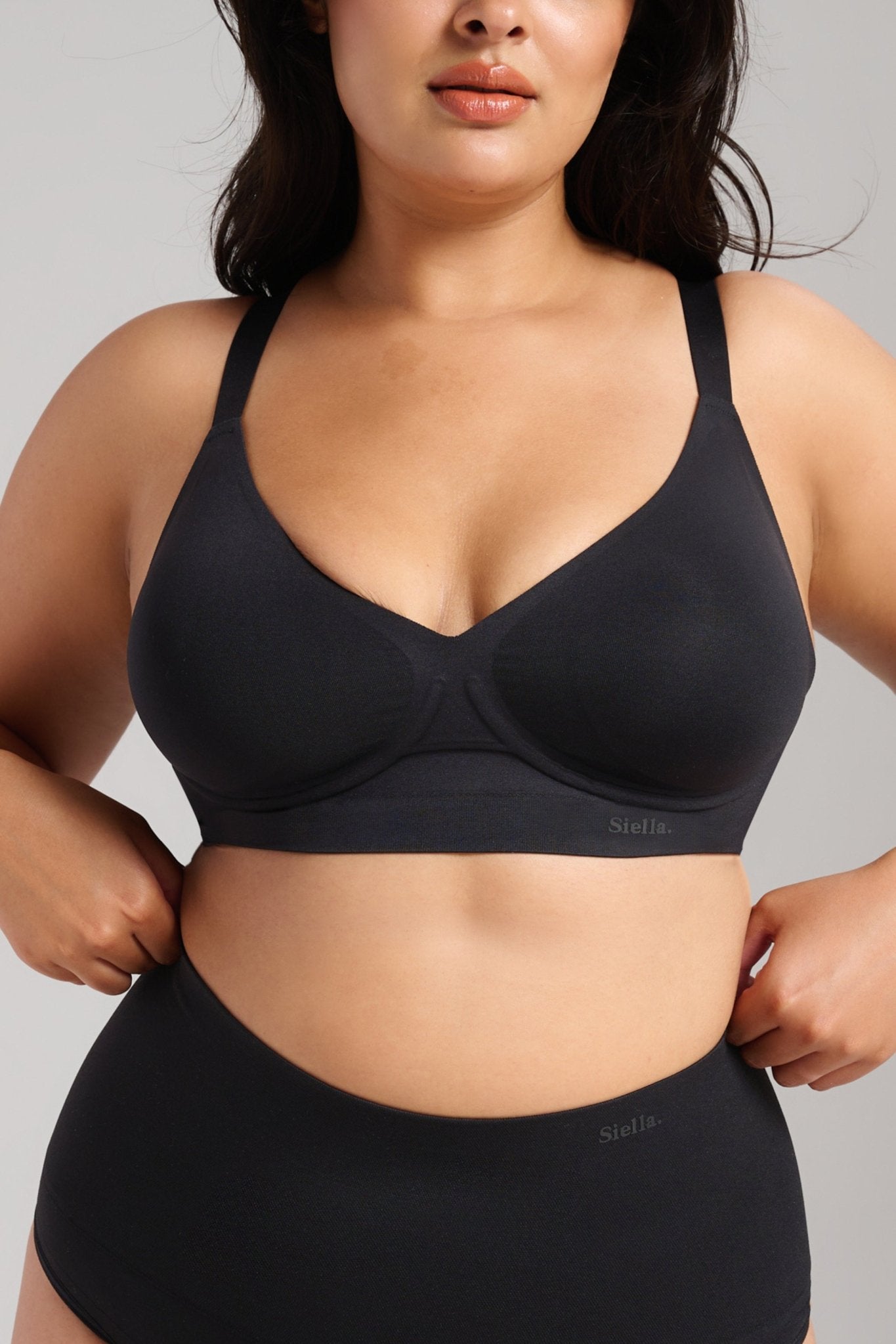 Sculpt V - Neck Bra - Siella - Color: Black Noir
