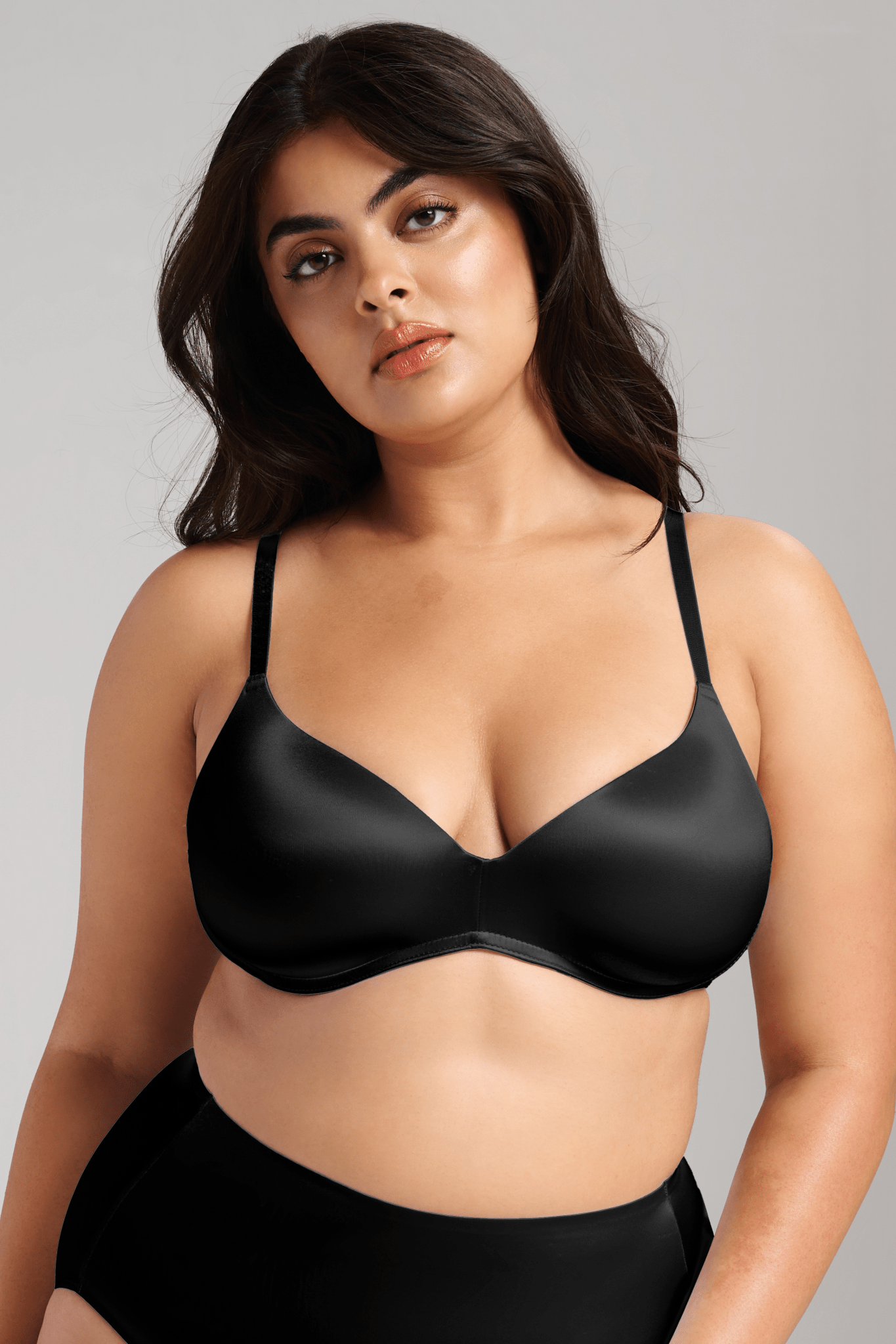 Smooth Satin Luxe Lift Bra - Siella - Color: Black Noir