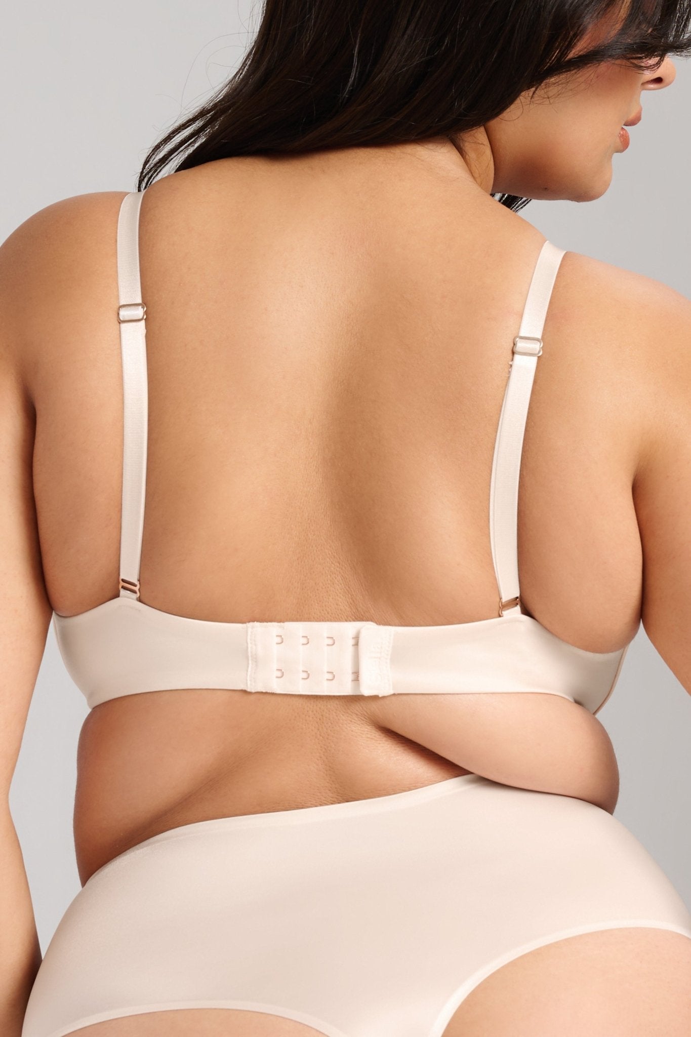 Smooth Satin Luxe Lift Bra - Siella - Color: Champagne