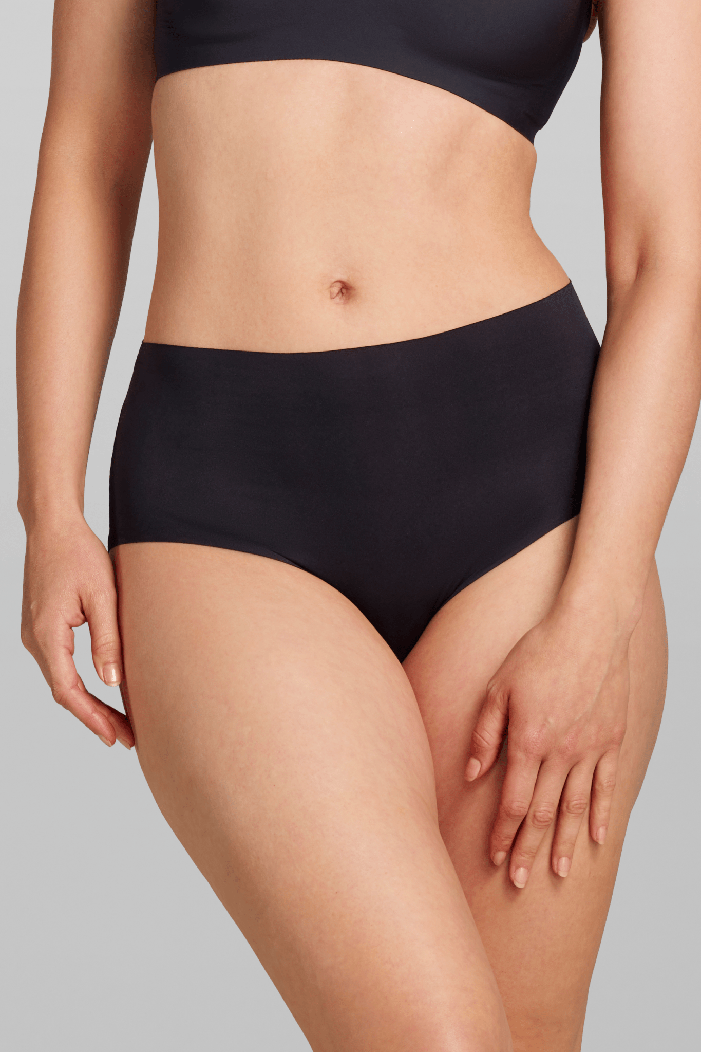 No - Show High Waist Brief - Siella - Color: Black Noir